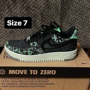 Sneakers Nike green and black